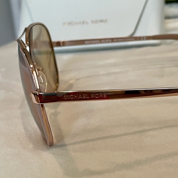 Michael Kors MK 5004 Chelsea sunglasses - Picture 8 of 12